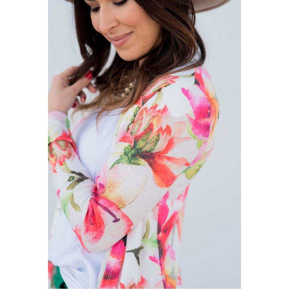 🆕 NWOT Boutique floral cardigan, L - Picture 2 of 12